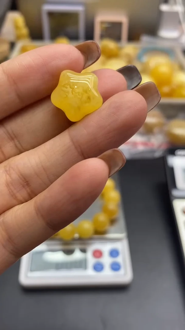 琥珀未镶嵌珠宝奇石2902