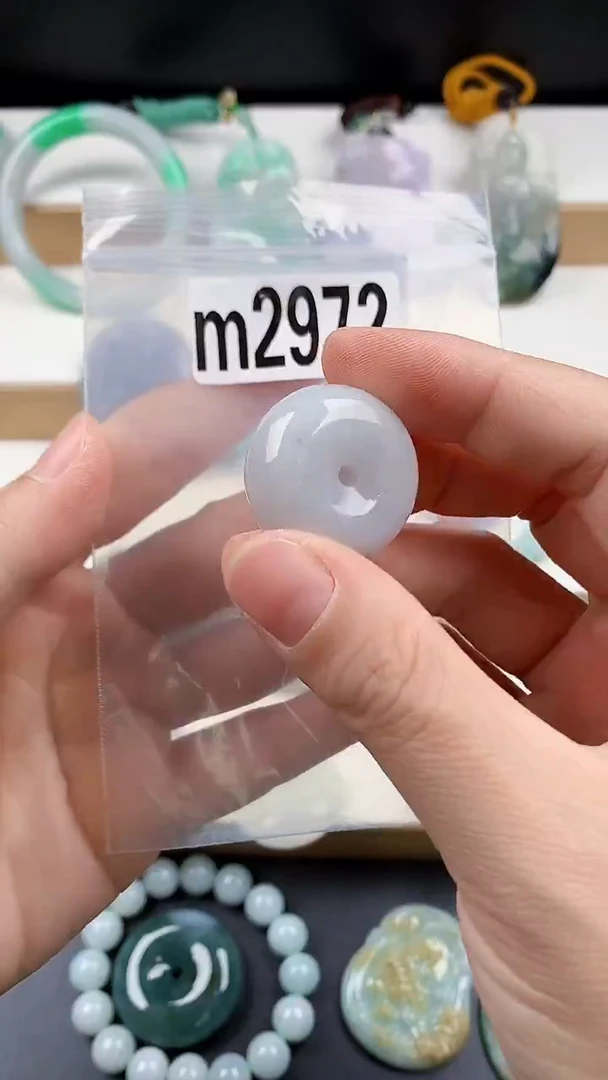 颈饰未镶嵌翡翠天然翡翠吊坠挂件