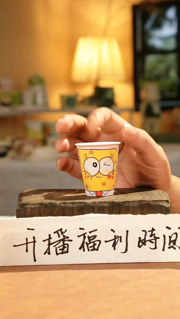摆件景德镇漫工造器海绵宝宝