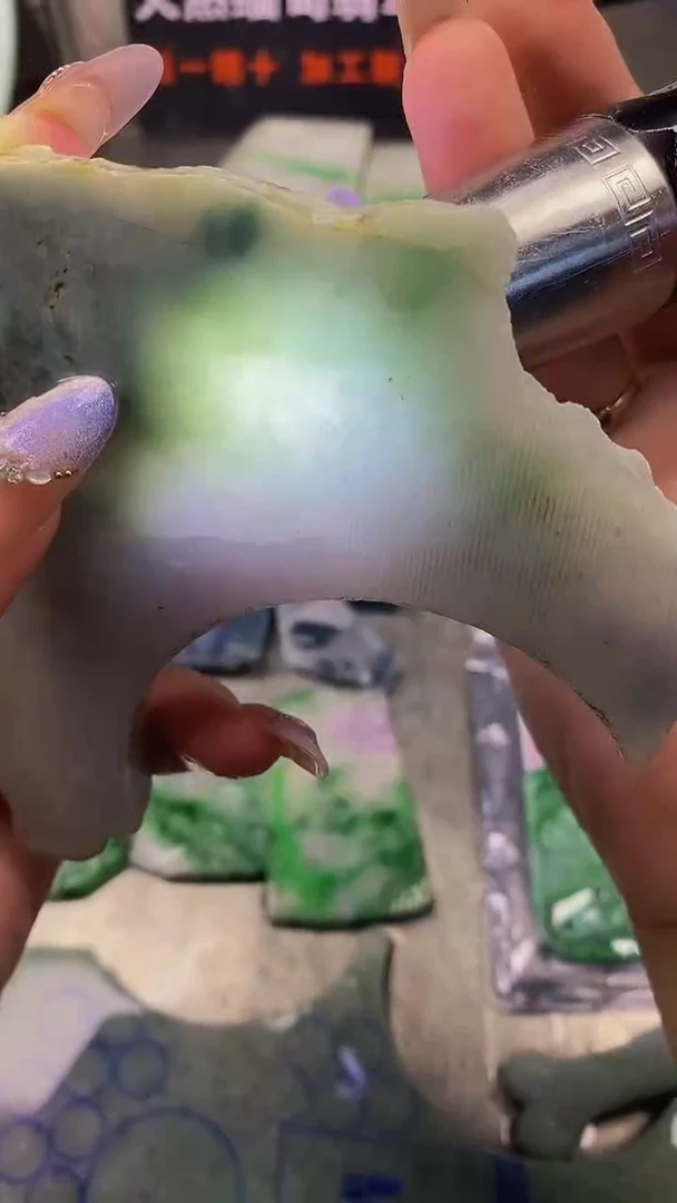 翡翠散珠未镶嵌天然面点翡翠A货291