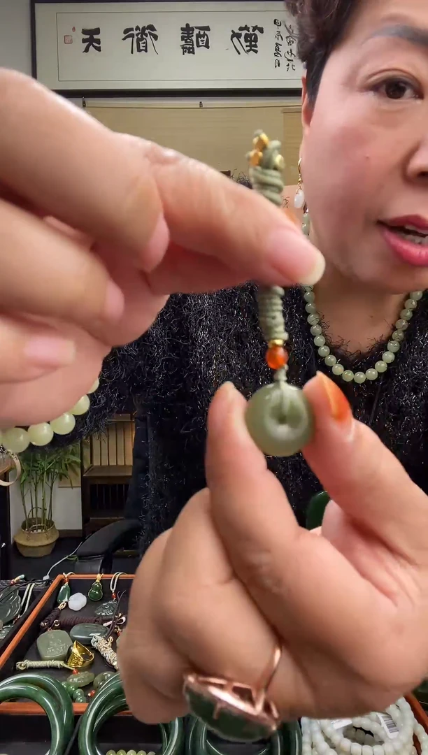 颈饰未镶嵌和田玉多样性发一  1039