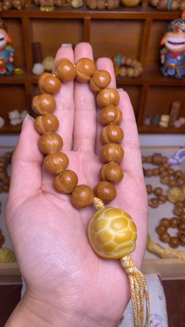 把件猴头核桃全品无暇屁桃➕富甲手持