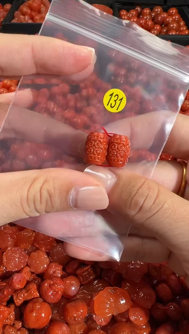 颈饰未镶嵌南红玛瑙1