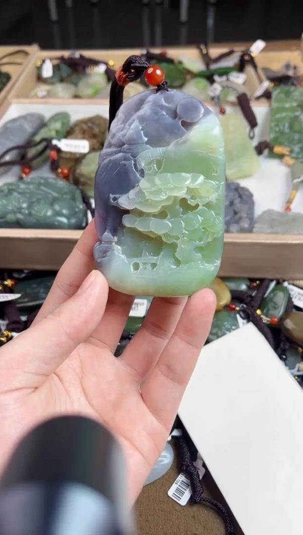 颈饰未镶嵌和田玉1