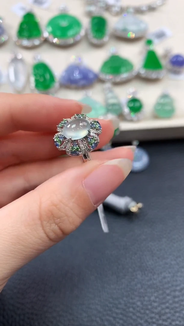 【闪购商品】翡翠戒指18K金镶嵌B74   
