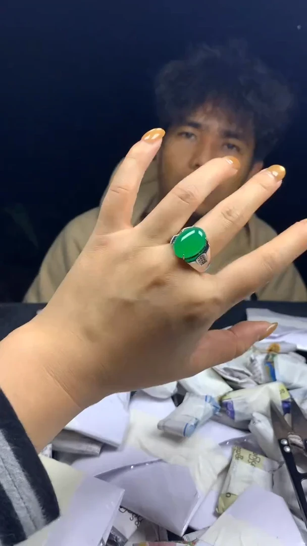 满色吊坠 所见即所得！！