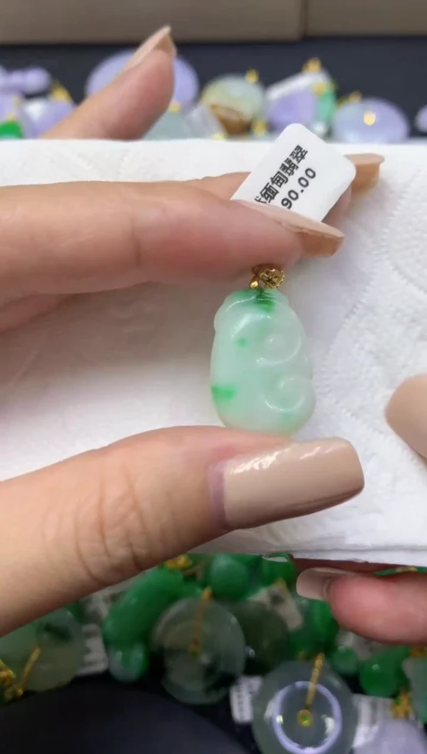 颈饰未镶嵌翡翠天然缅甸翡翠A货