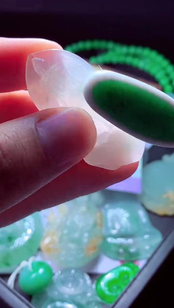未镶嵌定制翡翠俊*#翡翠毛货定制