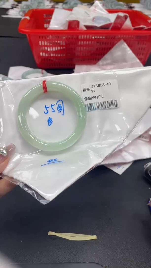 未镶嵌手镯翡翠翡翠手镯