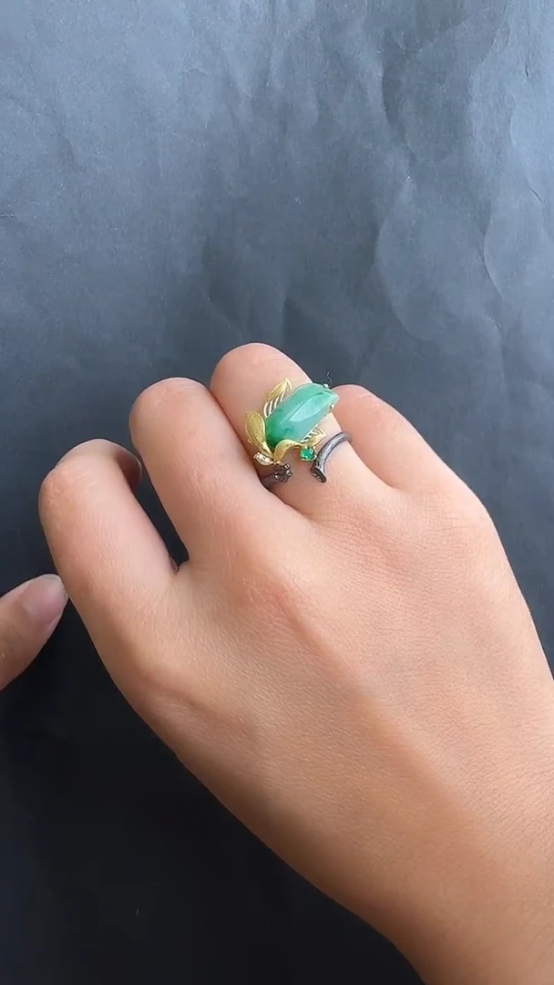 未镶嵌戒指翡翠戒指