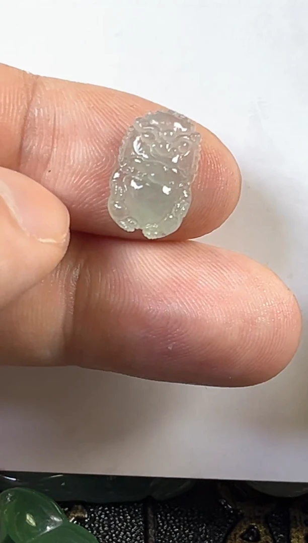 定制翡翠未镶嵌宝宝龙