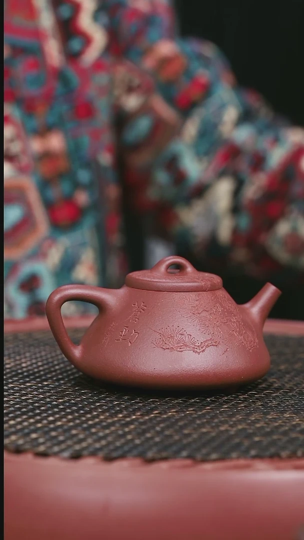 【闪购商品】紫砂茶壶子冶石瓢刻绘170cc红皮龙