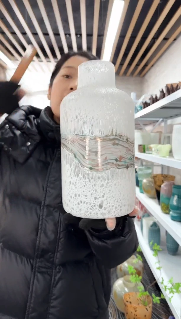 【闪购商品】花瓶7*30..........