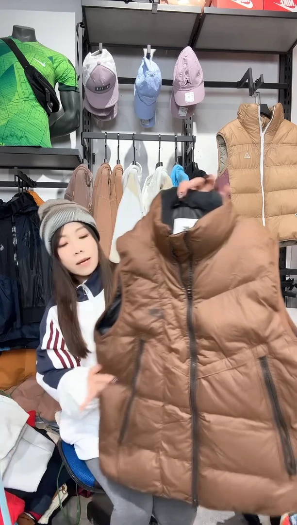 1150  编码 瑕疵款直播间过款为准 尺码    身高