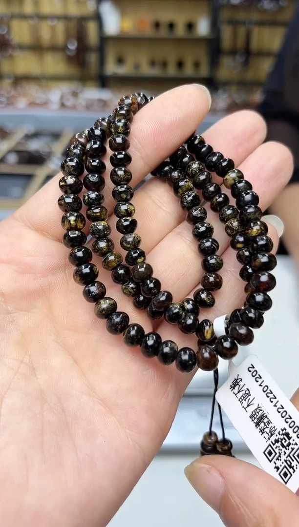 裸石琥珀未镶嵌抚顺琥珀6+黑花多样性发其一