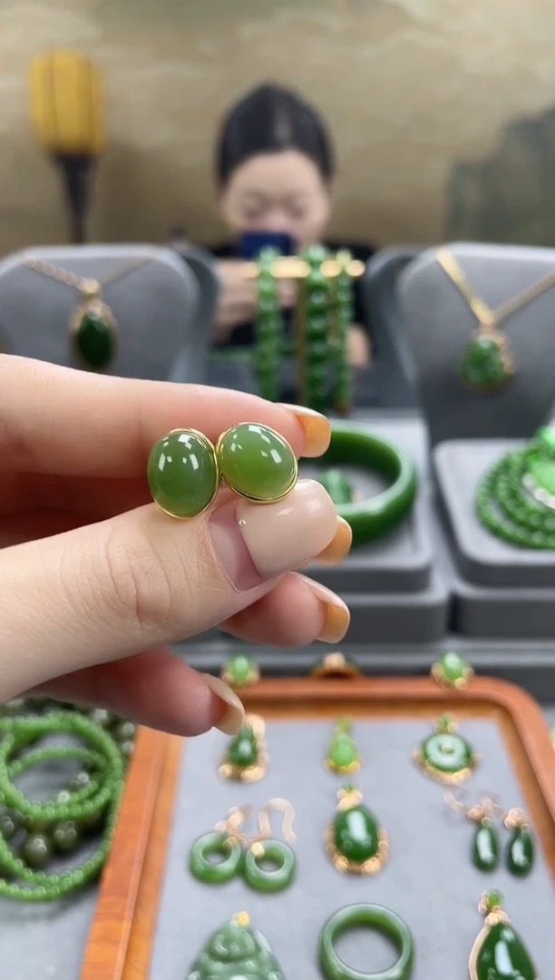 银S925镀金镶嵌和田玉耳饰银S925镀金镶嵌 和田玉 耳饰