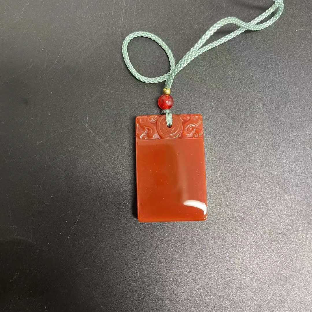 【小杰推荐】南红雕刻无事牌吊坠 （多样性发其一）10580
