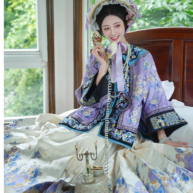 知衣传统服饰  香如故 清代对襟女卦女袍上衣重工绣花  清代汉女