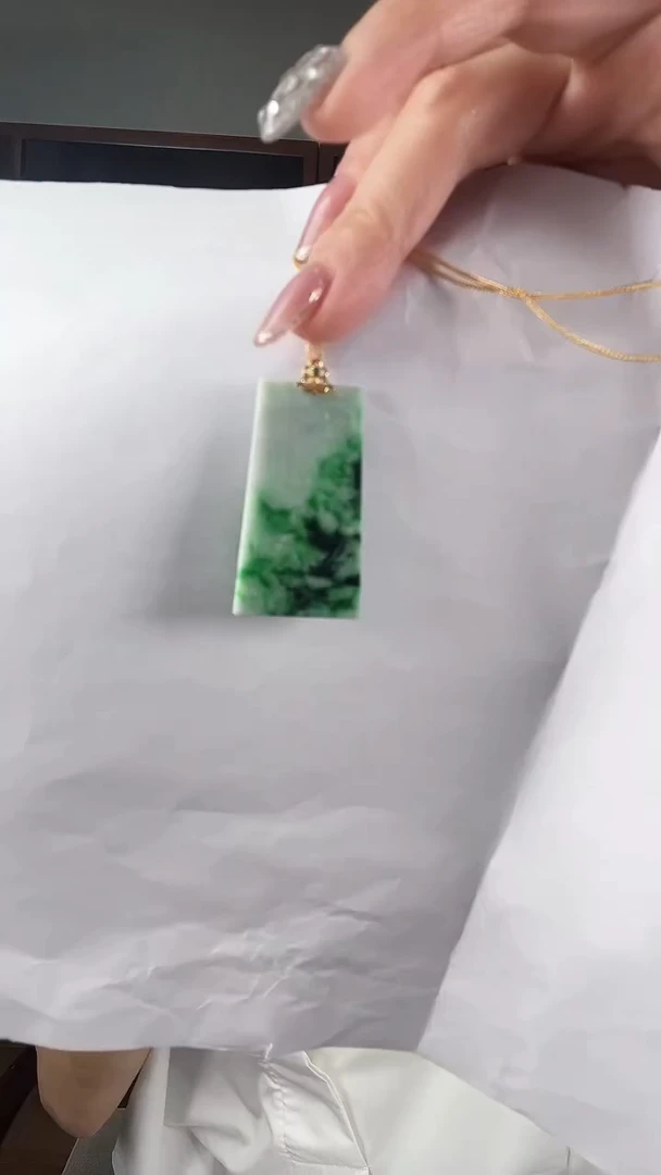 【闪购商品】翡翠颈饰未镶嵌无事牌
