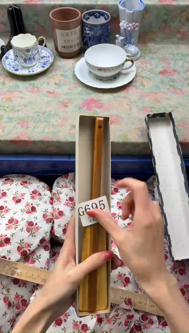 扇子L****魚       G695*