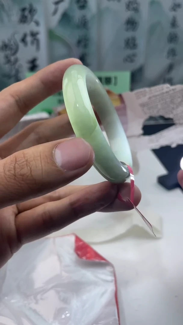 【闪购商品】翡翠手镯未镶嵌13翡翠手镯
