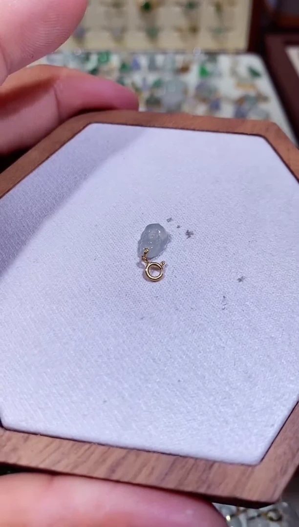 吊坠(不含链)18K金镶嵌翡翠111111