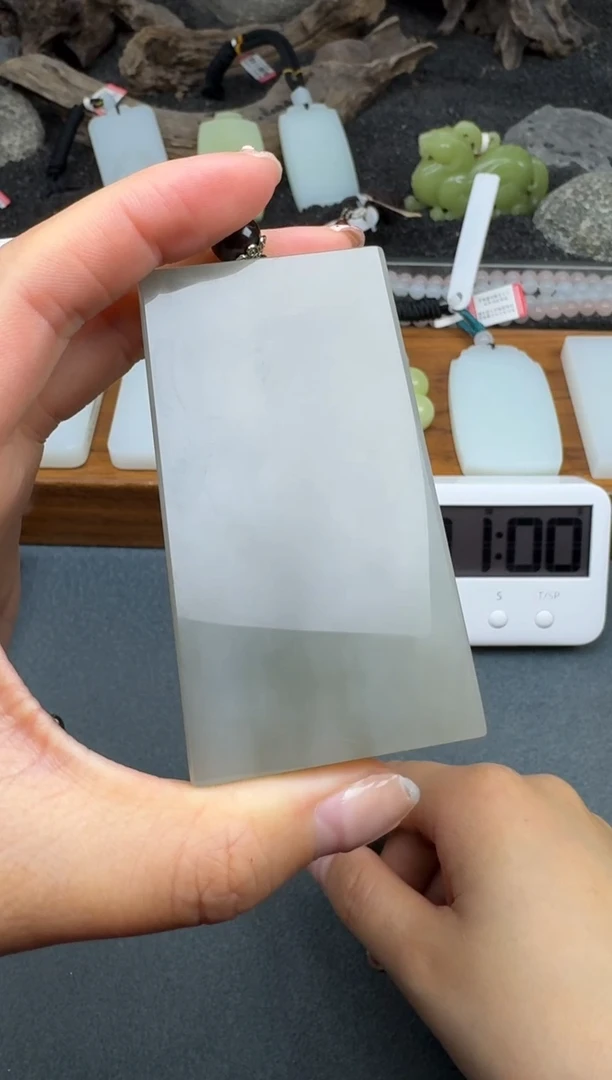 颈饰未镶嵌和田玉孩*爸3