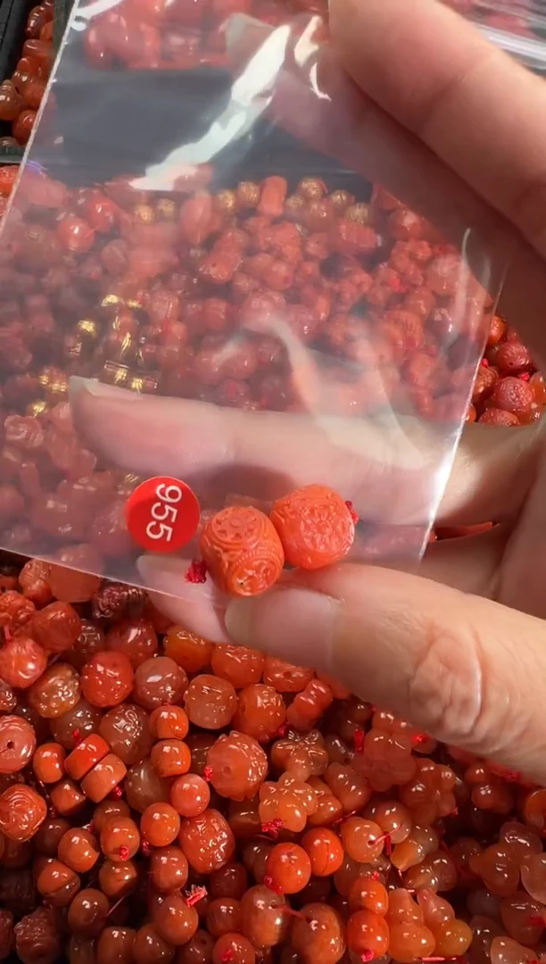 【闪购商品】南红玛瑙颈饰未镶嵌1