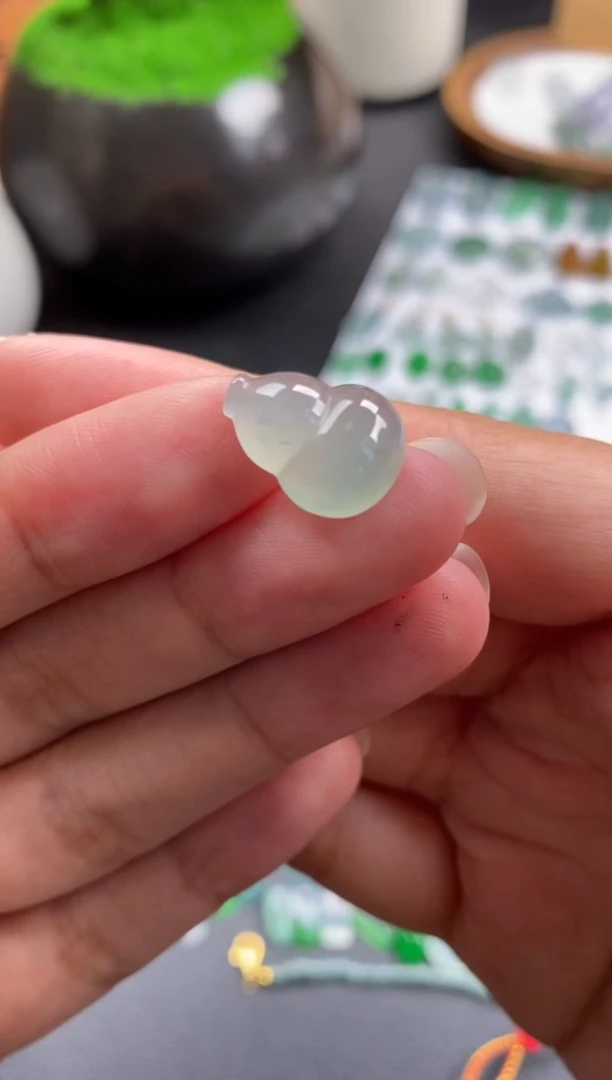 散珠翡翠晴底葫芦