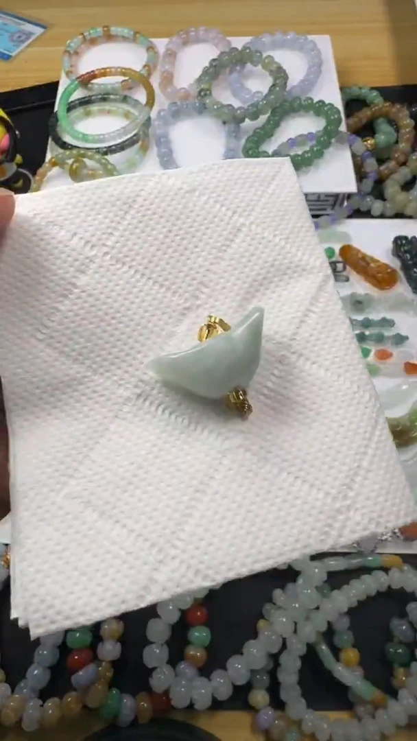 颈饰未镶嵌翡翠【闪购商品】 天然翡翠