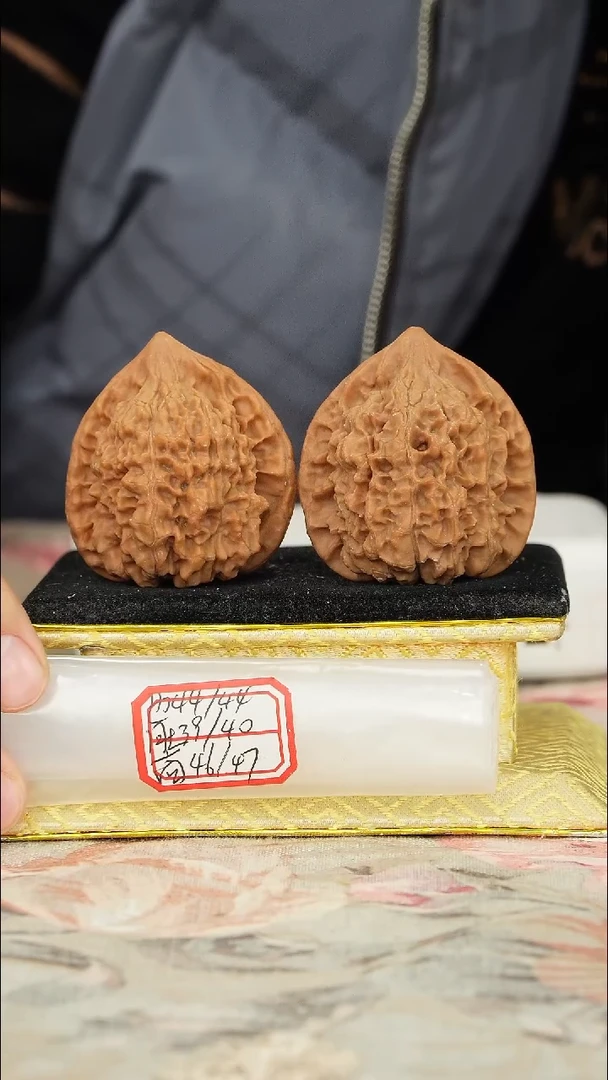 【闪购商品】文玩核桃把件官帽