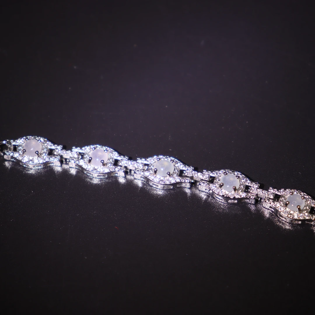 白冰翡翠手链五粒蛋面