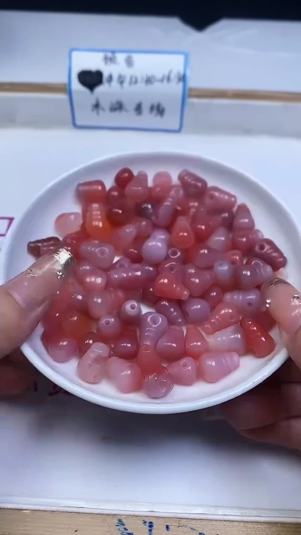 未镶嵌散珠玛瑙/玉髓M292 盐源 三通13*9mm1个9.9元