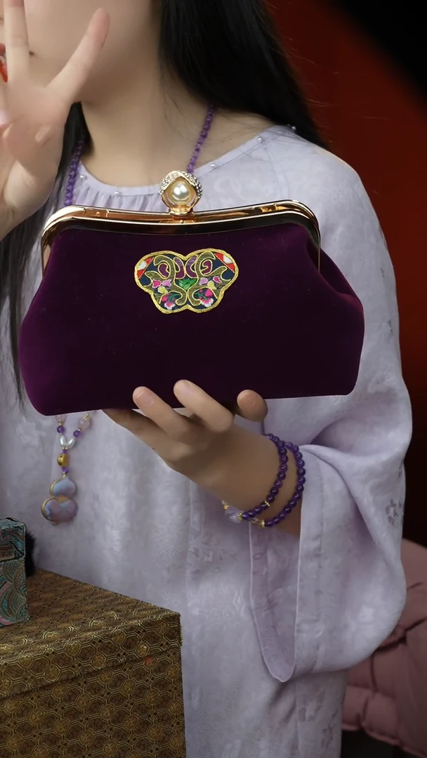 刺绣福利包包旗袍包