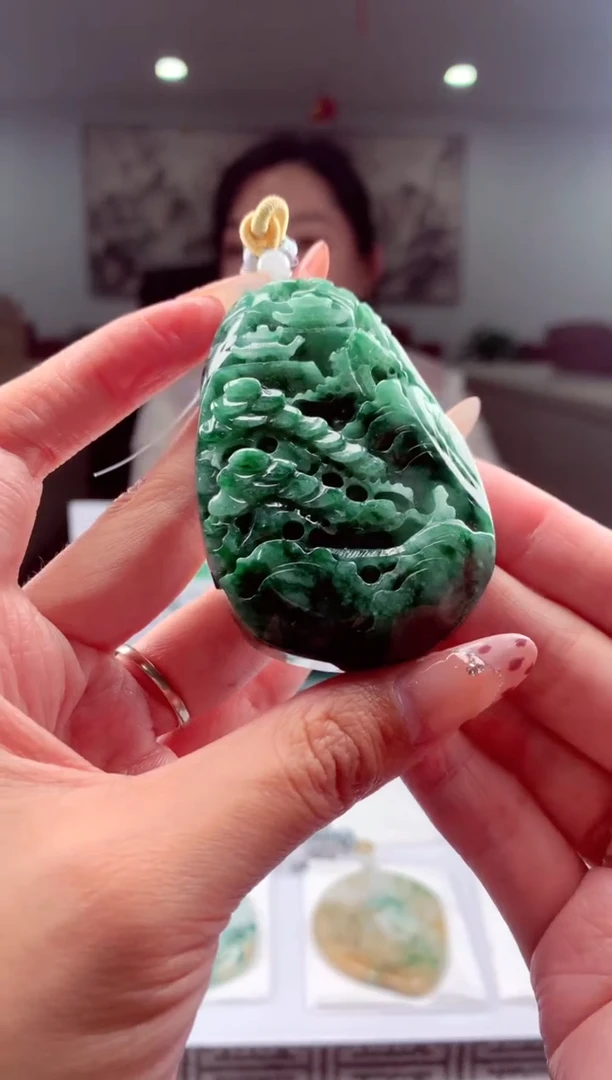 【闪购商品】定制翡翠未镶嵌挂件发货（拍一发一）