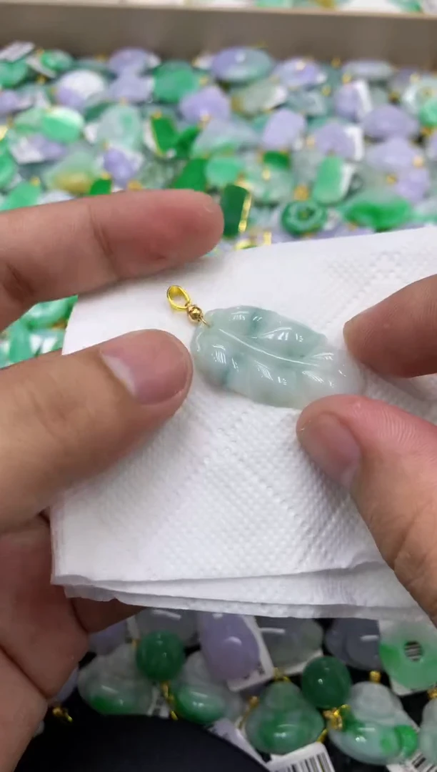 颈饰未镶嵌翡翠天然缅甸翡翠A货