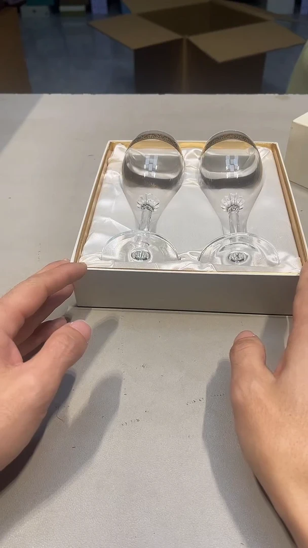 手工艺品琉璃华*城城工艺品店