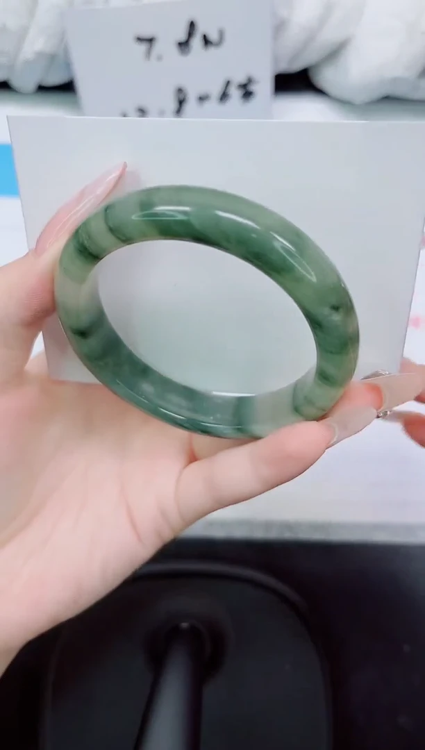 石英质玉手镯未镶嵌486