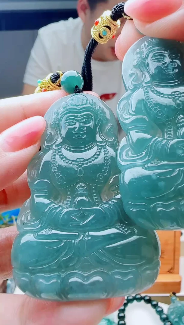 翡翠未镶嵌颈饰多样性发其中一
