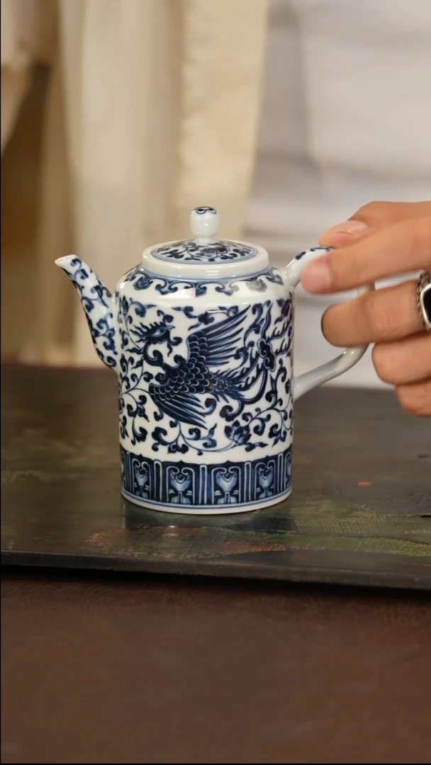 凤穿执壶  尼克美学