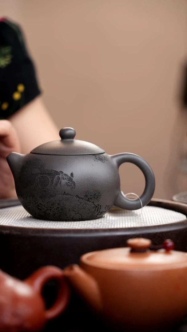 茶壶紫砂天青松鼠西施