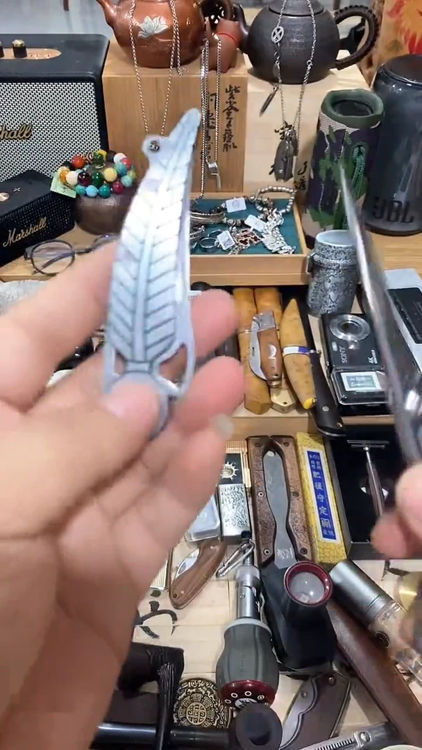 瓷片闪购商品  如图所示