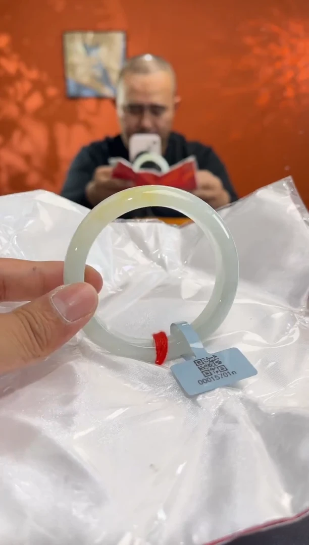未镶嵌手镯翡翠3