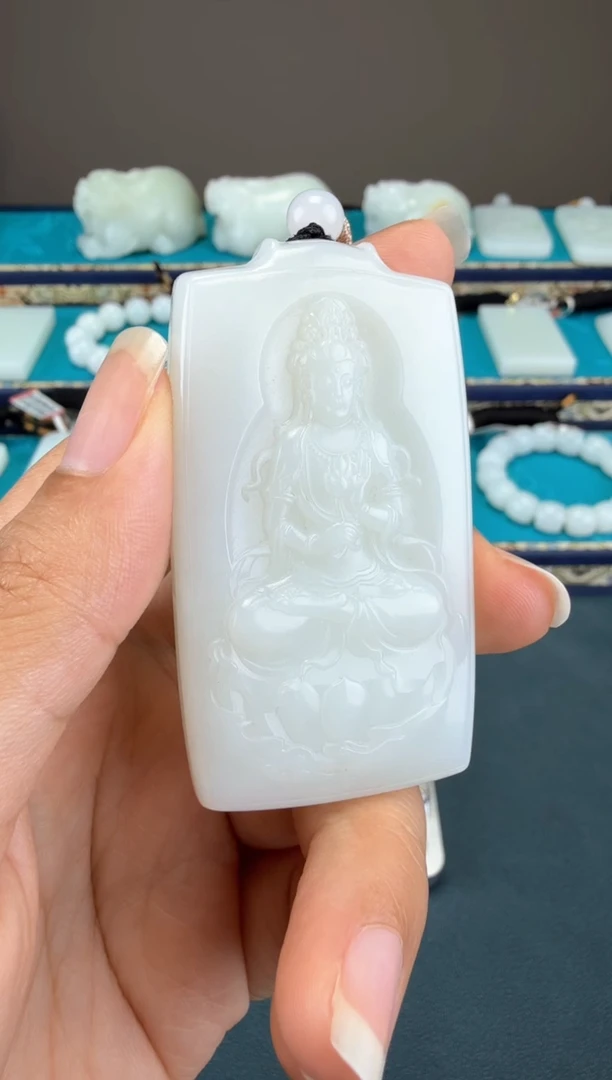 颈饰未镶嵌和田玉1