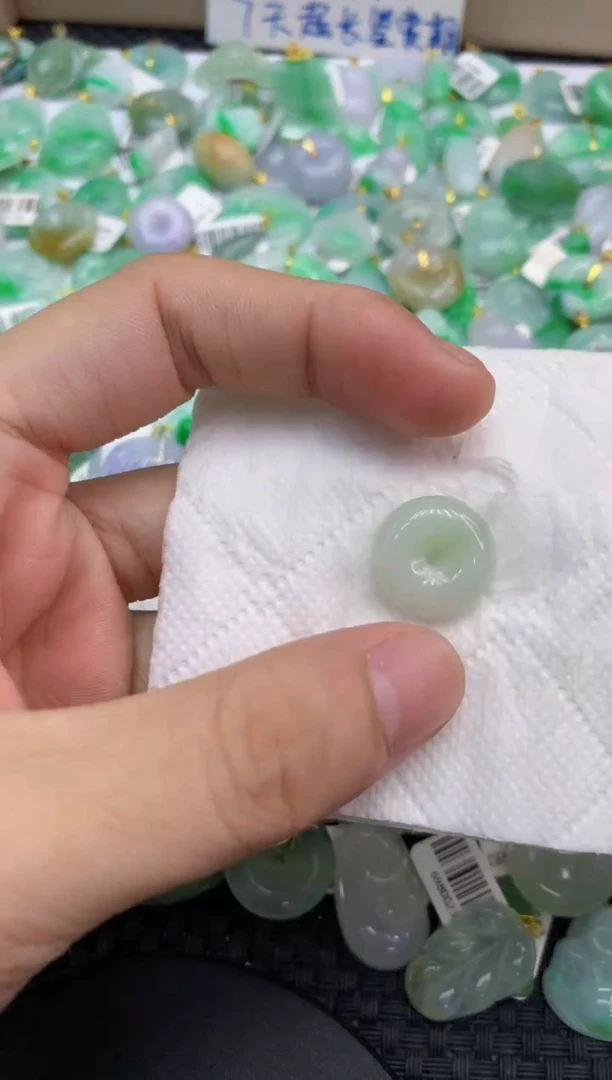 颈饰未镶嵌翡翠天然缅甸A货翡翠