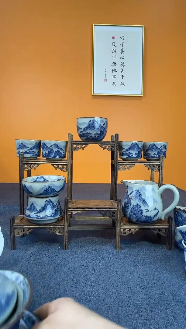 璀***星景德镇釉里红7件套、不要盖碗