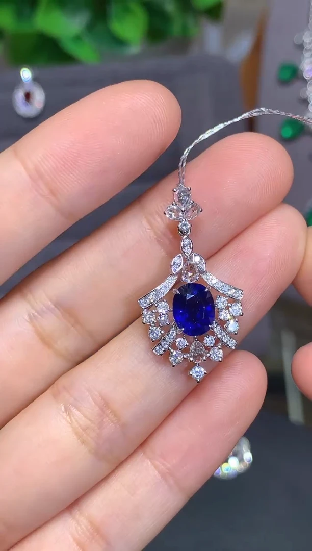 吊坠(不含链)蓝宝石18K金镶嵌1.7ct