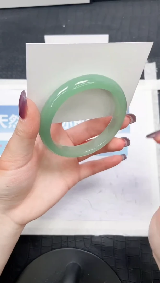 【闪购商品】石英质玉手镯未镶嵌32-59.2