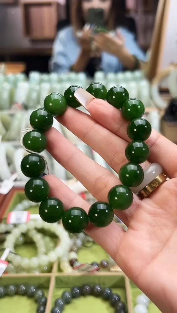 未镶嵌手链和田玉俄碧手串卡12