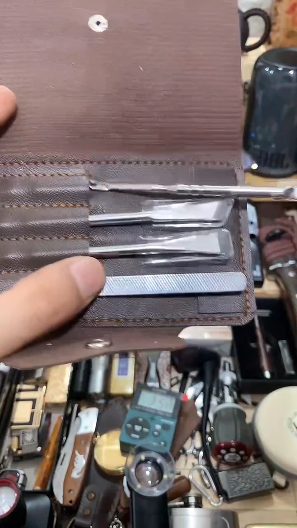 瓷片闪购商品  如图所示